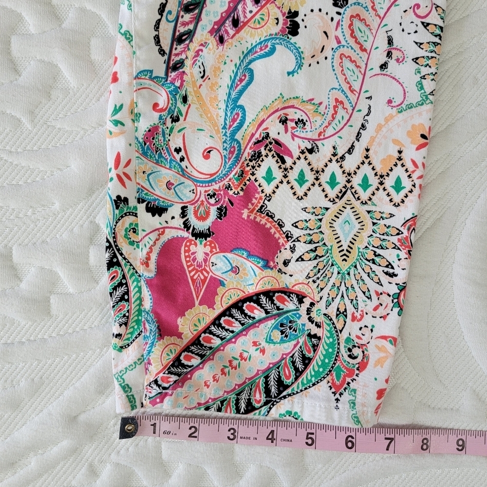 CHICO'S Slim Leg Crop Colorful Paisley Floral Print Flat Front Pants Size 12 - Picture 16 of 16